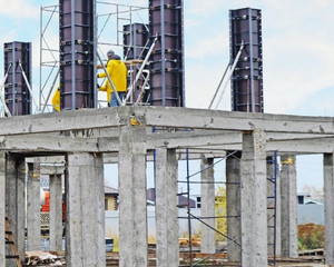 Опалубка колонн в аренду, преимущества
